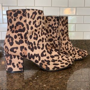 Time and Tru Women's Faux Suede Mid Boot